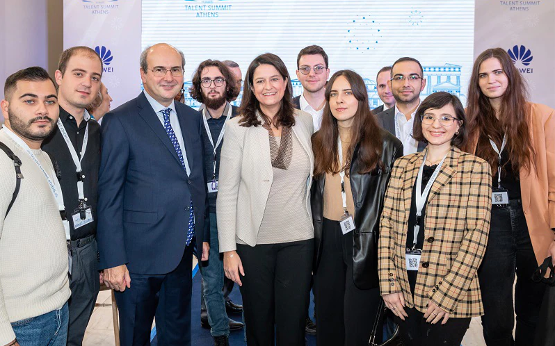 Huawei разом з європейськими лідерами закликає до глибинного обміну знаннями між поколіннями